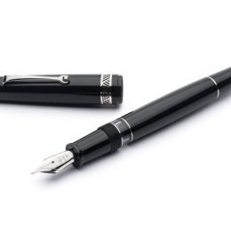 New Momento Magico Glossy black 2022