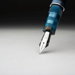 New Leonardo steel Elastic nib
