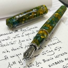 Momento Zero Grande Girasoli architect and Cursive special nibs