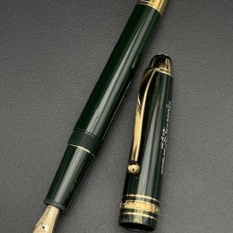 The Origin Collection - Precious Resin Classique green