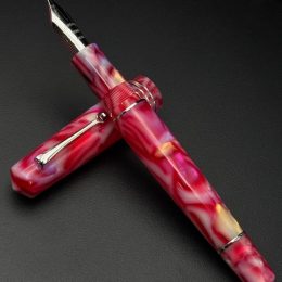 MZG Acetato di cellulosa Strawberry Candy - Pennino #8 Acciaio